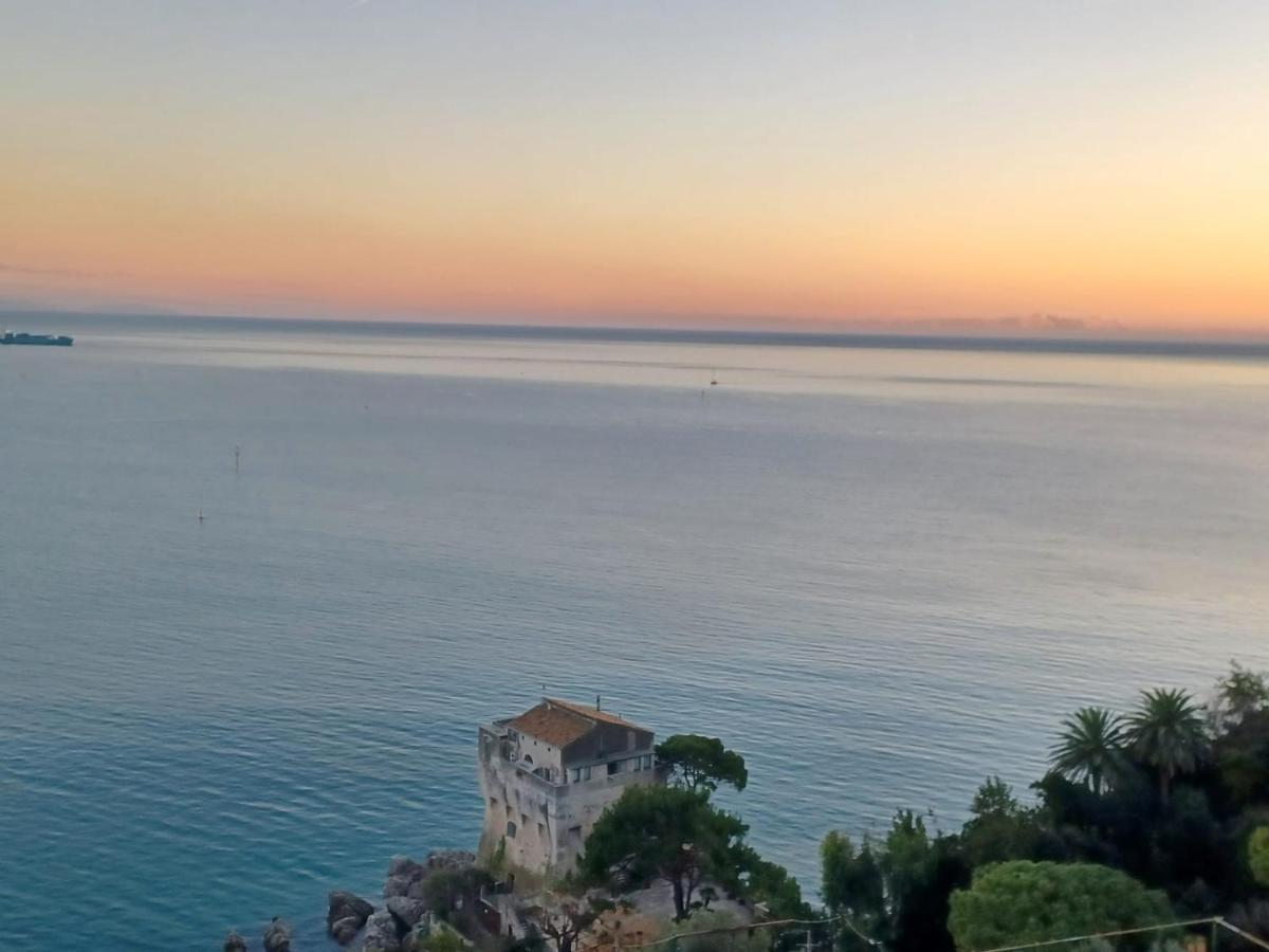 B&B Charming House Salerno Dış mekan fotoğraf
