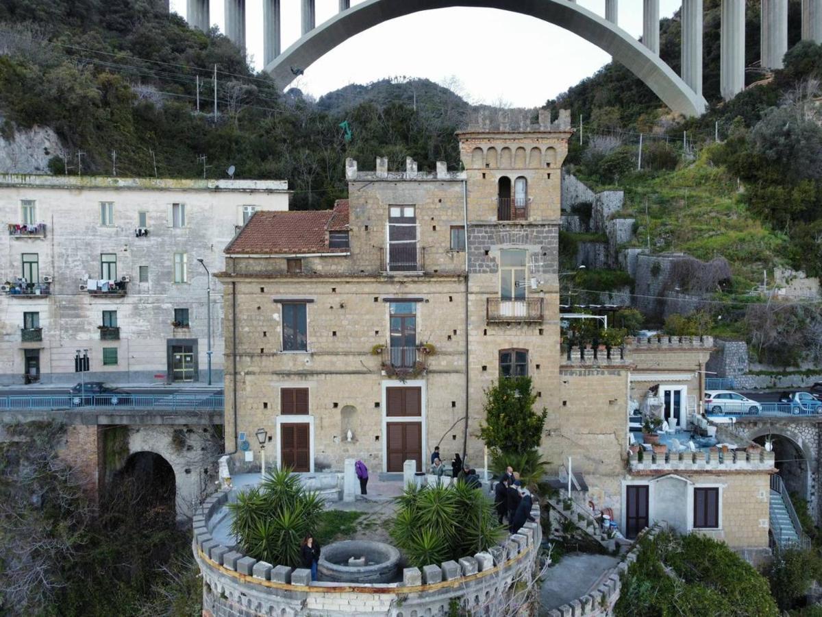 B&B Charming House Salerno Dış mekan fotoğraf